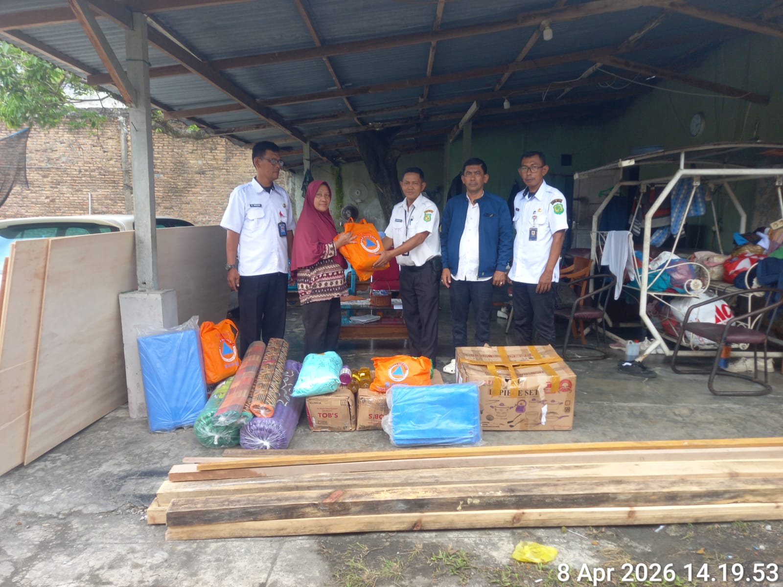 Pemerintah Kota Medan melalui BPBD Kota Medan memberikan bantuan kepada masyarakat yang terkena Musibah Kebakaran